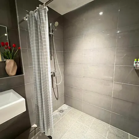Oceanbay Seaview 6Pax Studio Netflix A-19-13 Kuantan Exterior photo