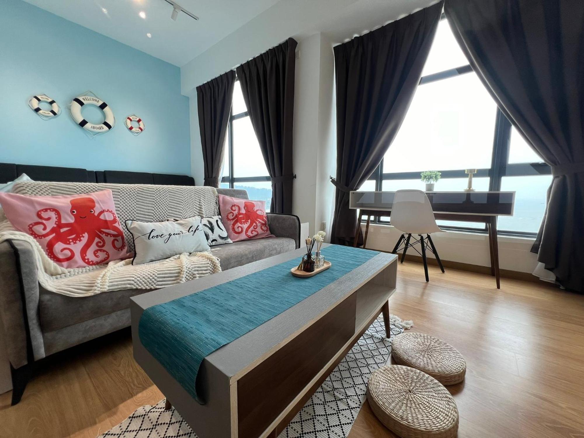 Oceanbay Seaview 6pax Netflix A-19-13 Apartment