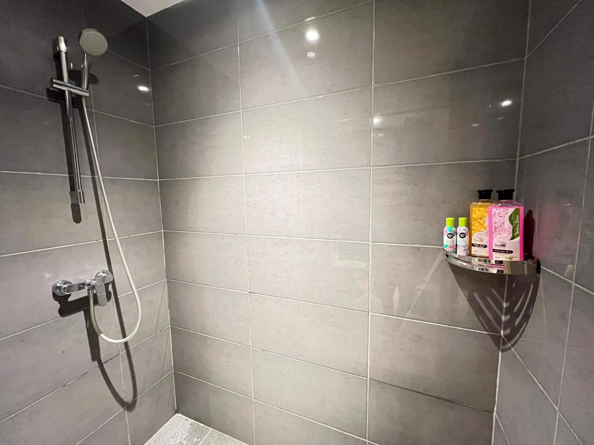 Oceanbay Seaview 6pax Netflix A-19-13 * Kuantan